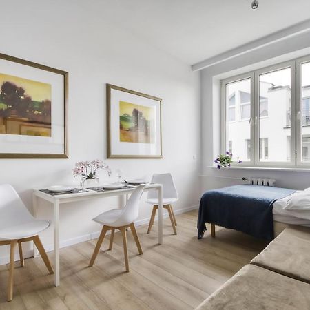 23 Unit Miniapartments Warszawa Lotnisko Okecie Fajne Ministudio Przy Bitwy Warszawskiej Exteriér fotografie